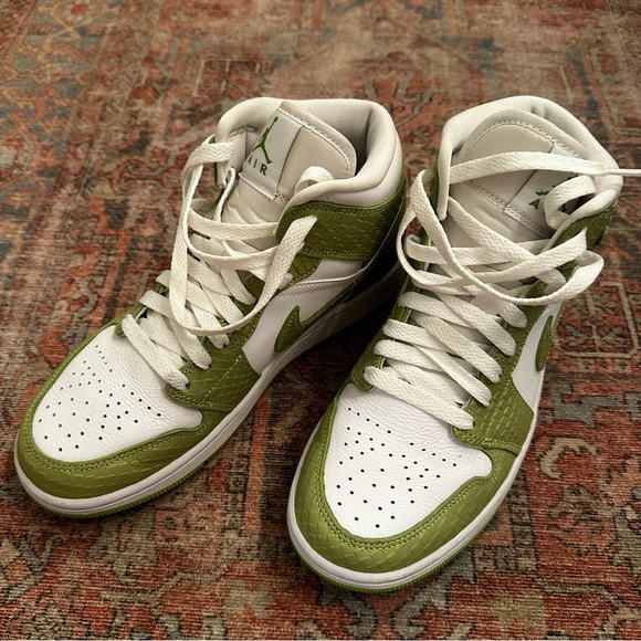 Lime Green Jordans - Picture 6 of 8